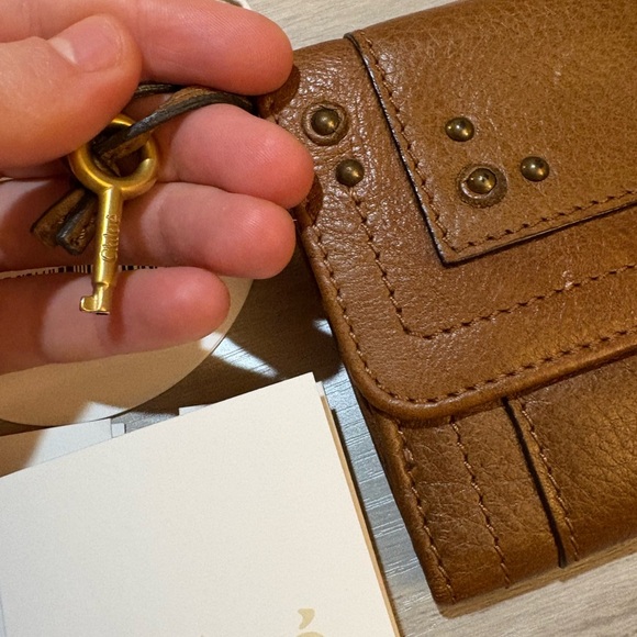 NWT & original box Chloe Brown Leather Wallet. - Picture 4 of 14